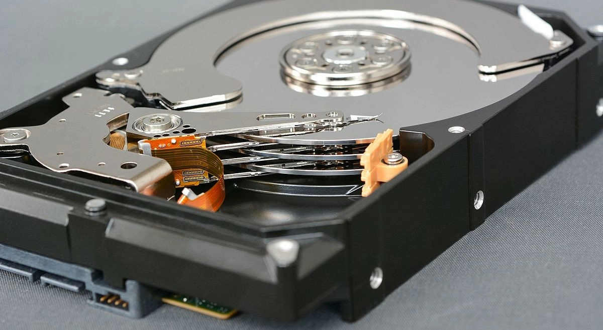 О том, как сегодня повышают надежность накопителей данных