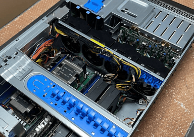 Собрали GPU-сервер на двух RTX 3090: конфликт, который видно только при сборке